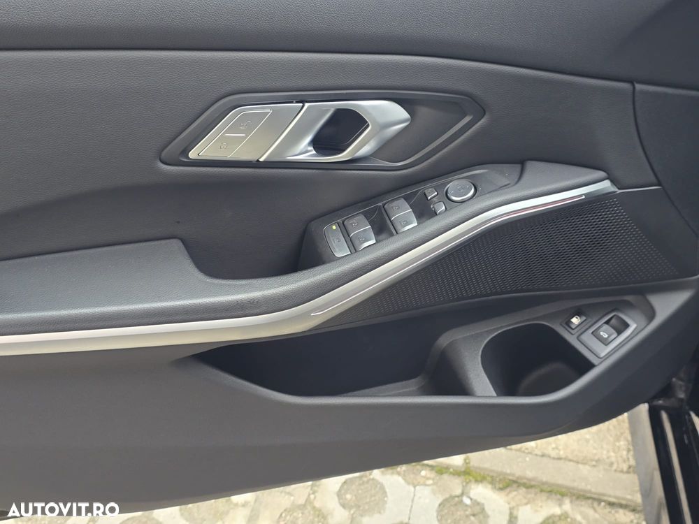 BMW Seria 3 330e xDrive Aut. Luxury Line - 20