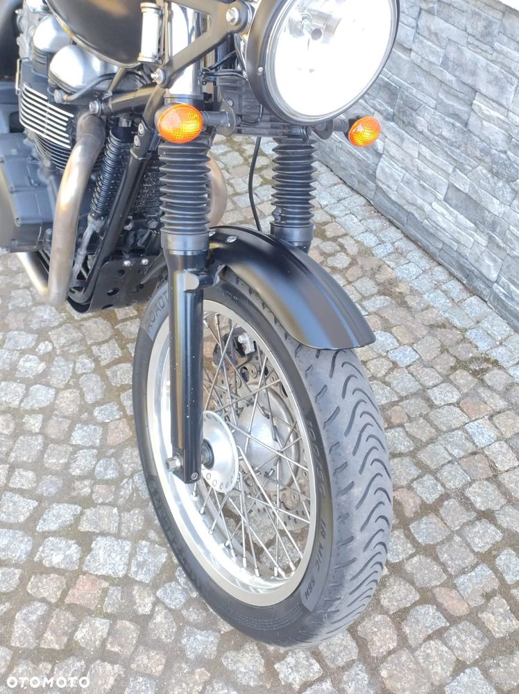Triumph Thruxton - 9