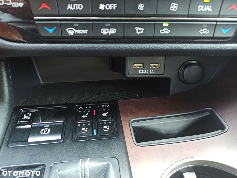 Lexus RX - 23
