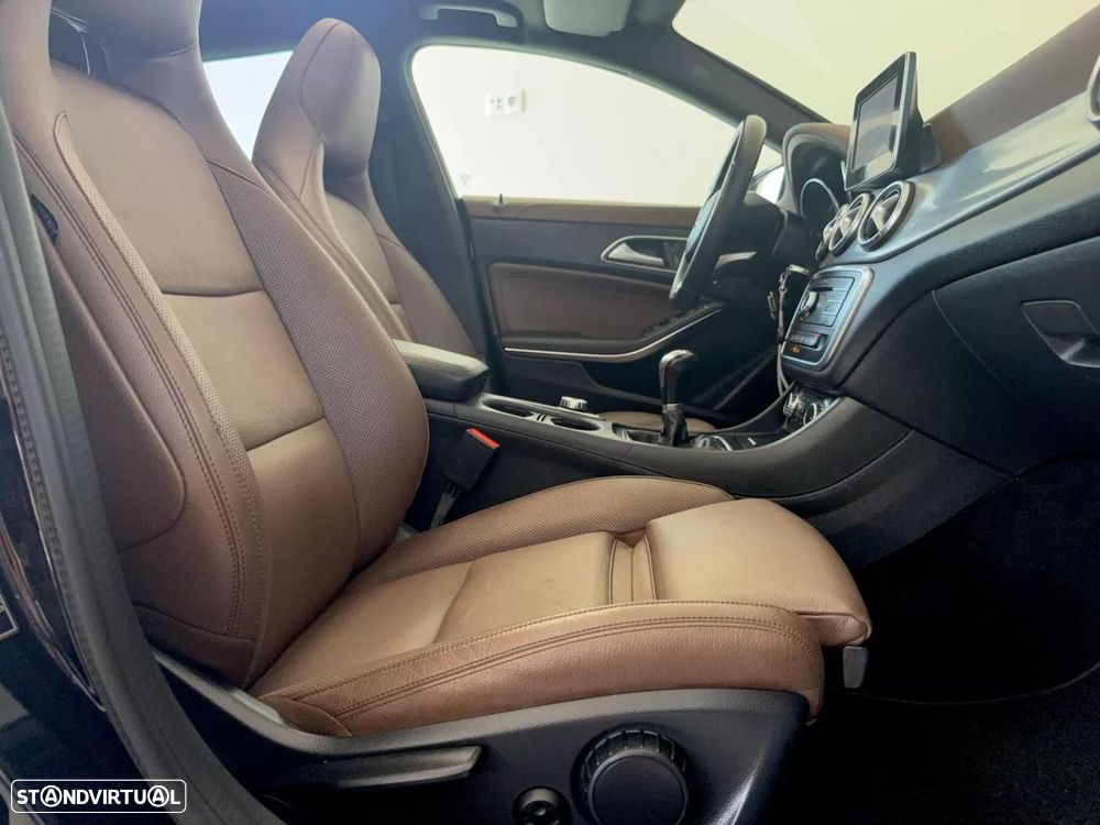 Mercedes-Benz CLA 200 d Shooting Brake AMG Line - 55