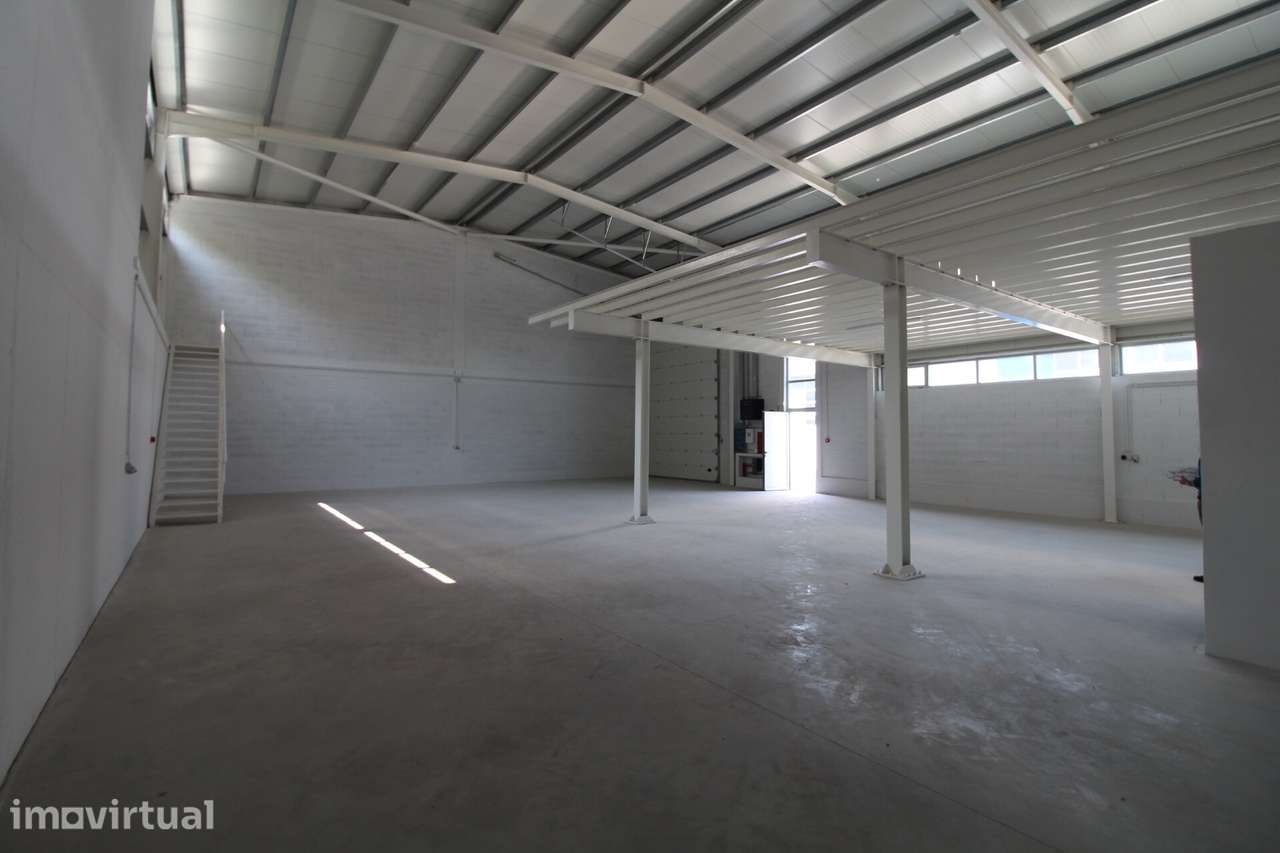 Pavilhão Industrial - Azurém, Guimarães - Grande imagem: 4/13