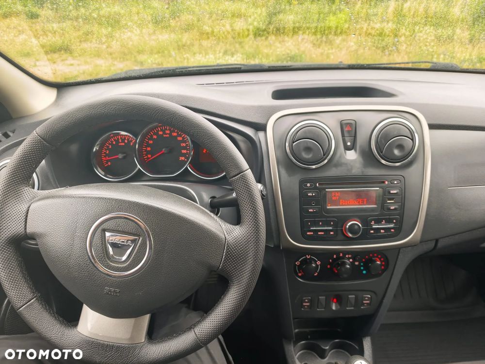Dacia Sandero Stepway 1.5 dCi - 10