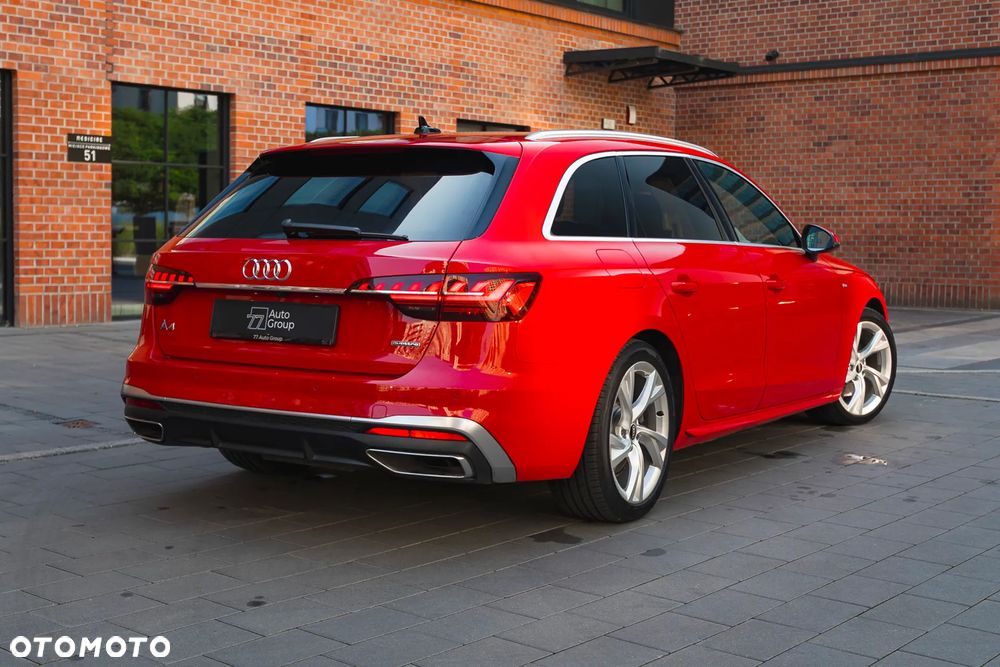Audi A4 Avant 40 TFSI quattro S tronic S line - 2