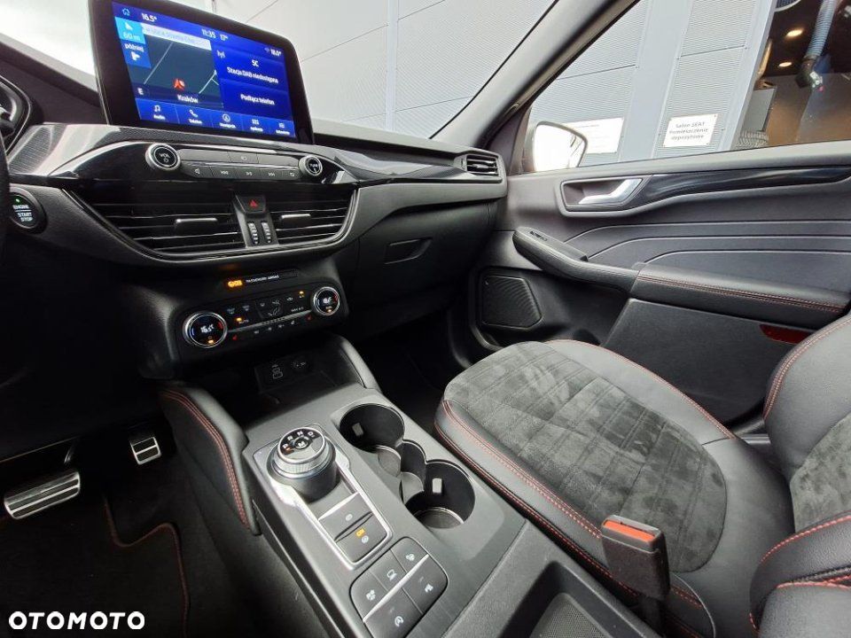 Ford Kuga - 25