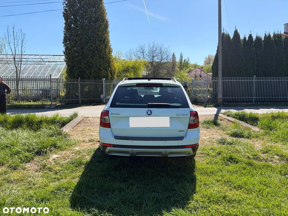 Skoda Octavia Scout 1.8 TSI 4x4 DSG - 6