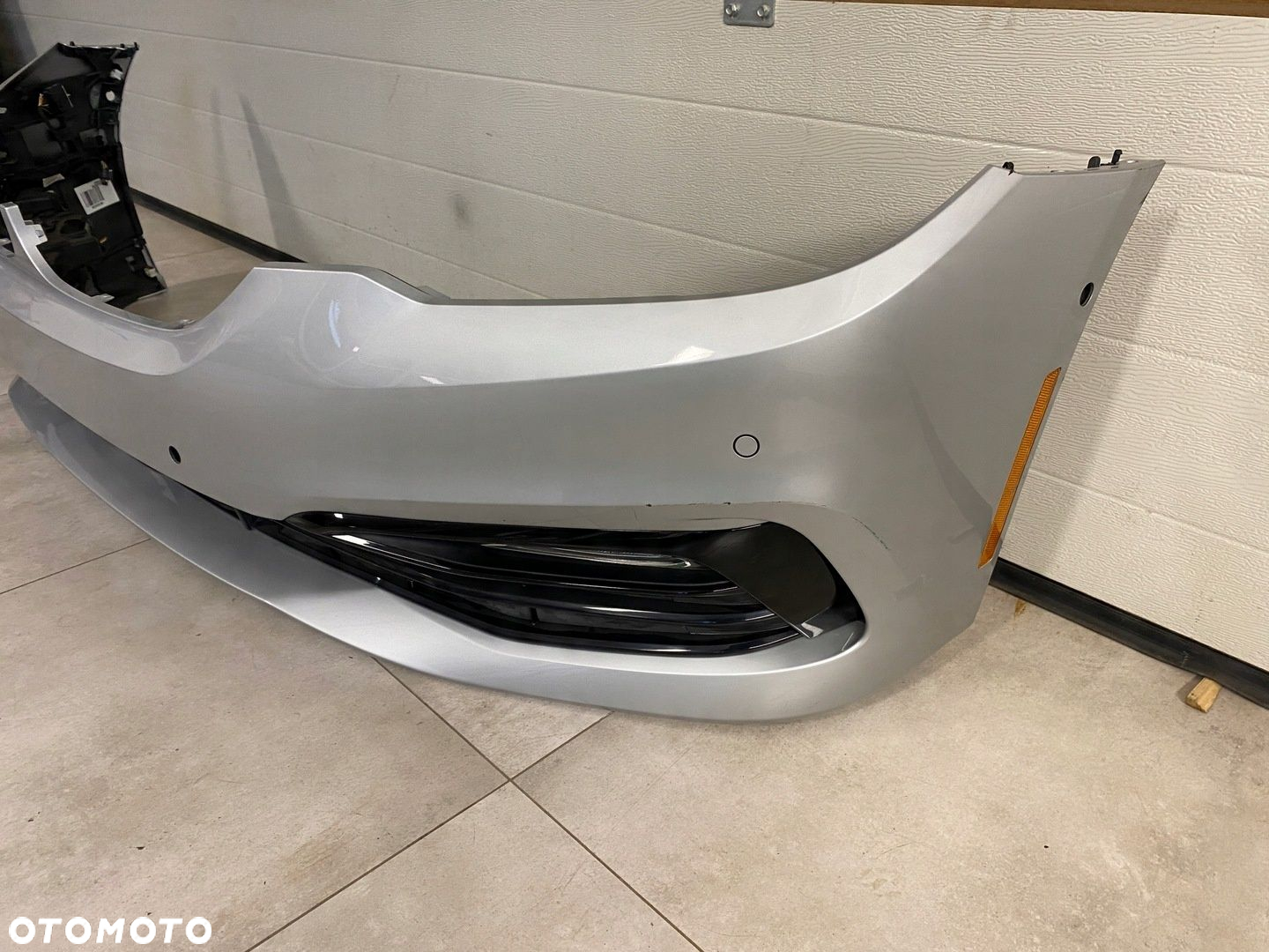 BMW 5 G30 G31 ZDERZAK PRZÓD 6xPDC HALOGENY USA - 4