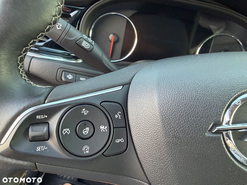 Opel Insignia 2.0 BiTrb D 4x4 Automatik Exclusive - 28
