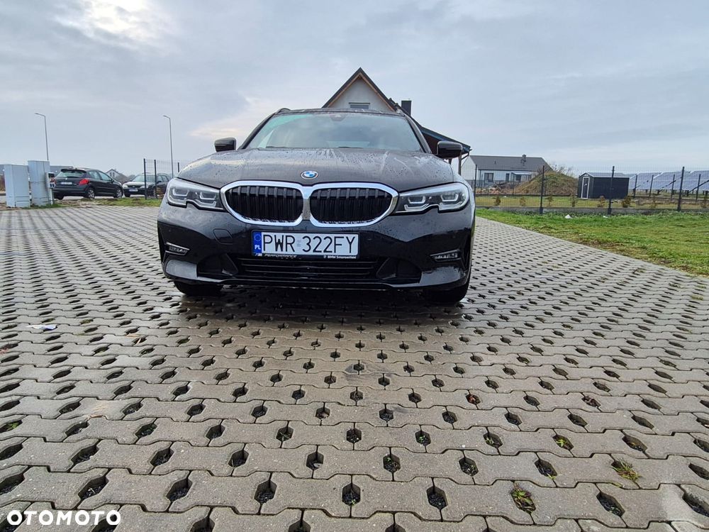 BMW Seria 3 320d xDrive Luxury Line Purity - 6