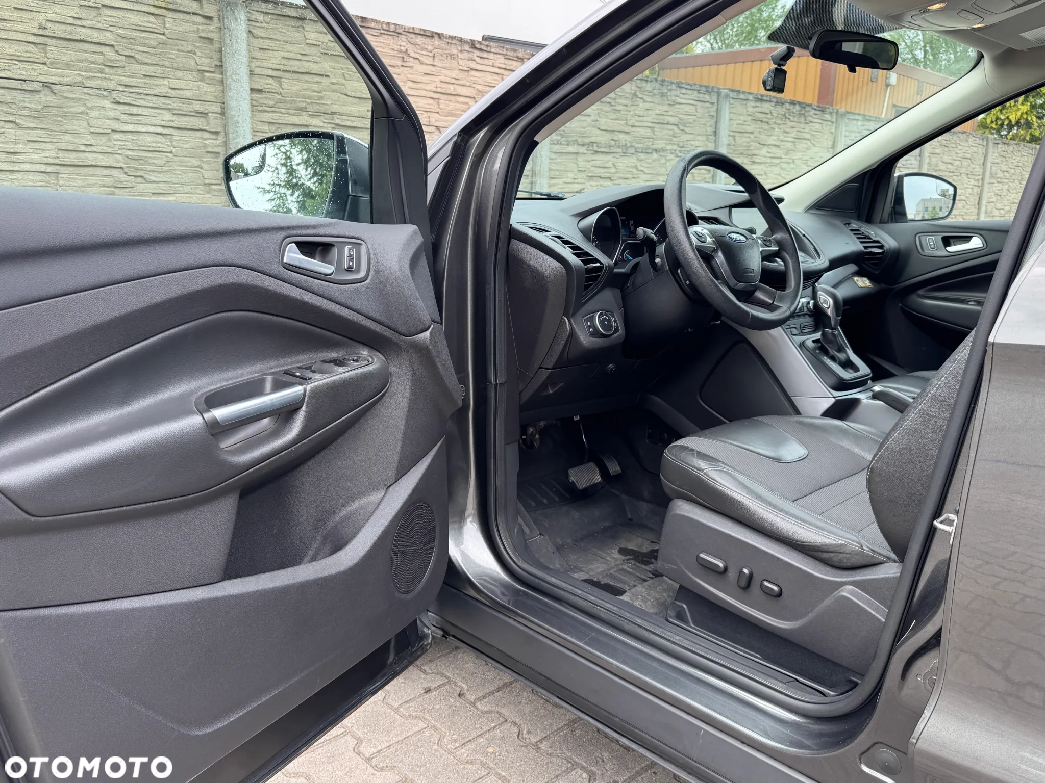 Ford Kuga - 10