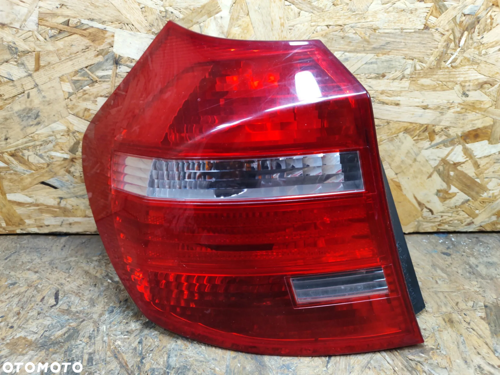 lampa tył lewa / prawa kompletna VALEO do BMW 1 E87 Lift - 5