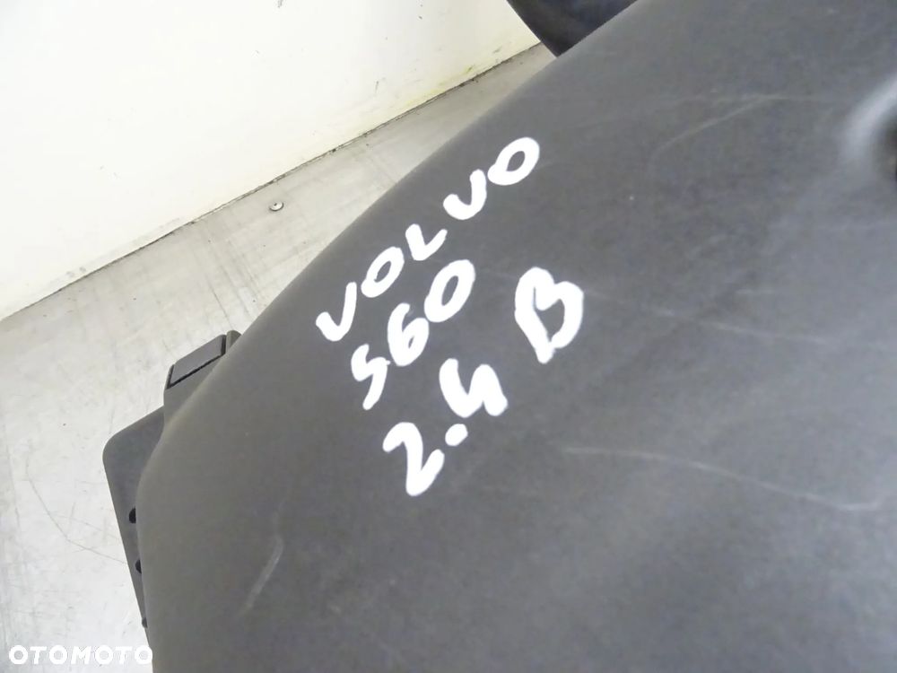 VOLVO S60 LIFT 2.4B OBUDOWA FILTRA POWIETRZA - 2