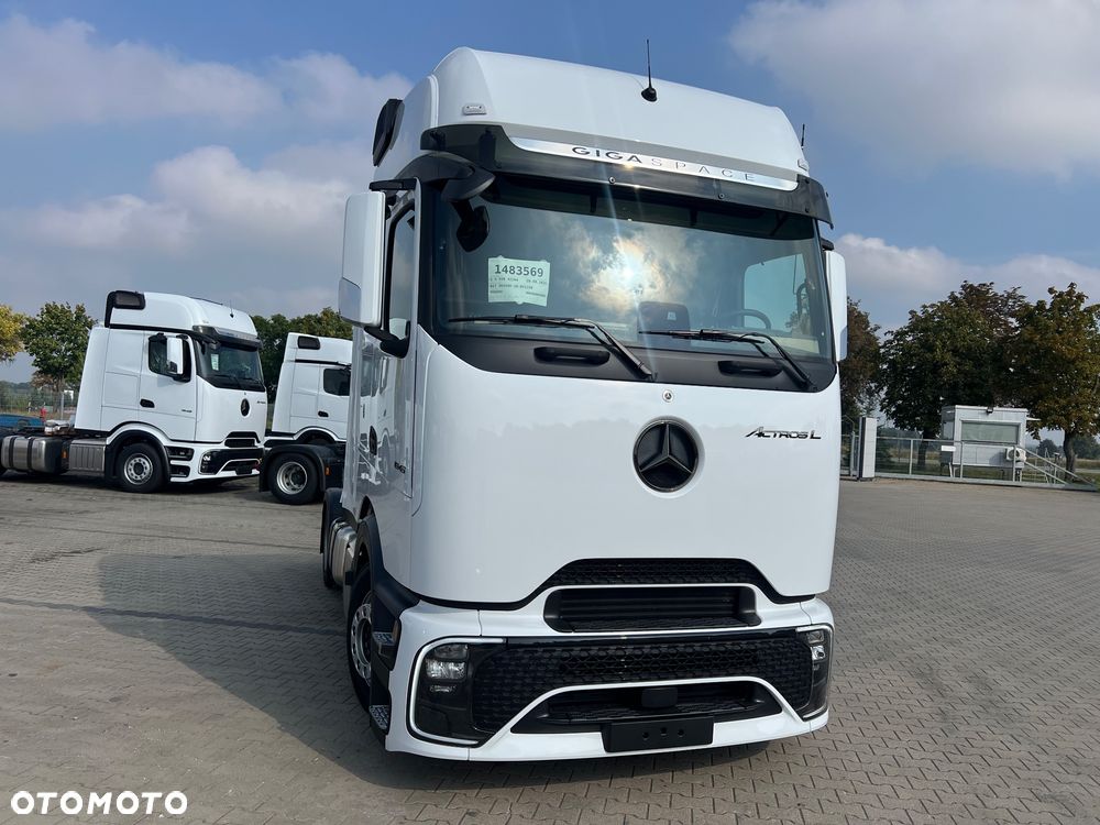 Mercedes-Benz ACTROS - 5