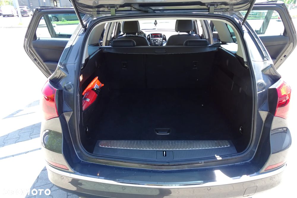 Opel Astra 1.4 T Cosmo S&S - 15