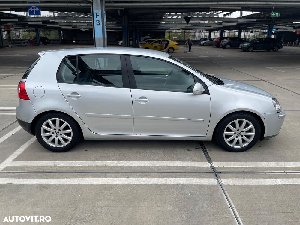 Volkswagen Golf 2.0 TDI Sportline - 4