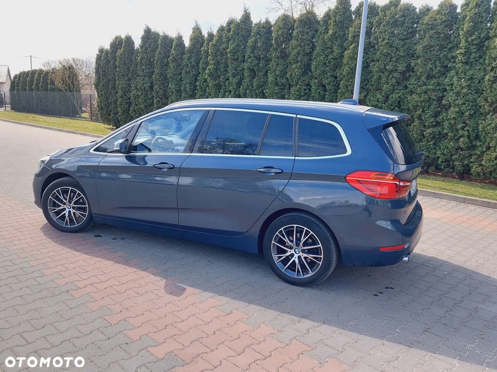BMW Seria 2 218d - 7