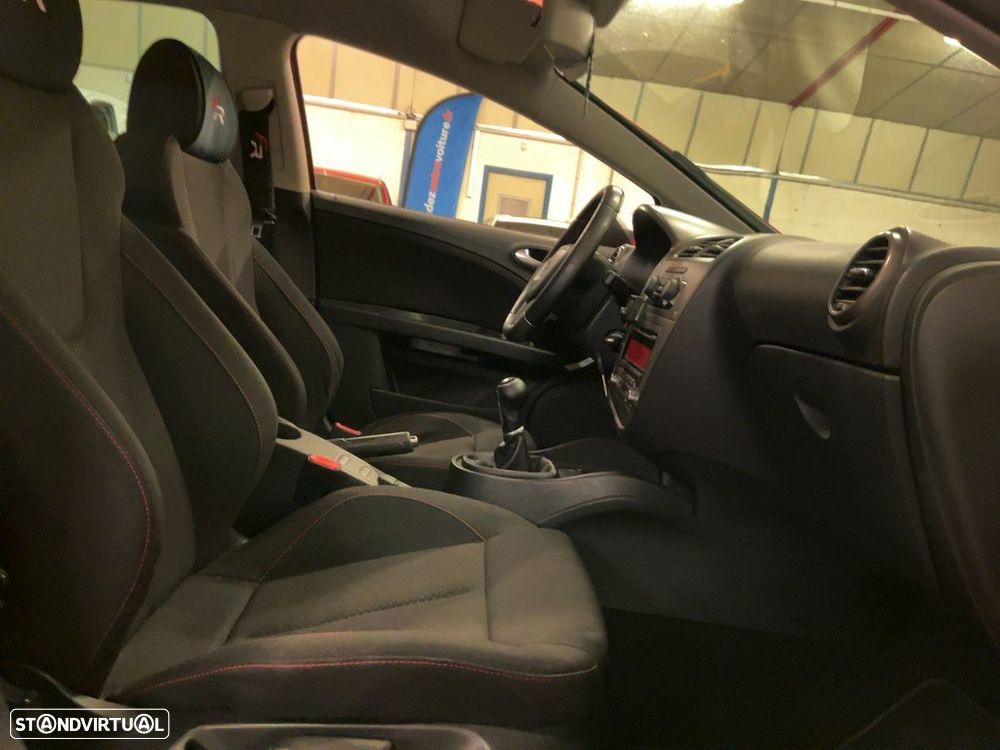SEAT Leon 2.0 TDI DPF FR - 3