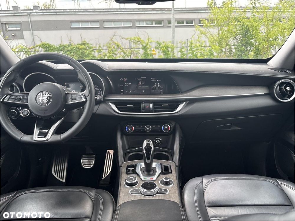 Alfa Romeo Stelvio 2.0 Turbo TI Q4 - 13