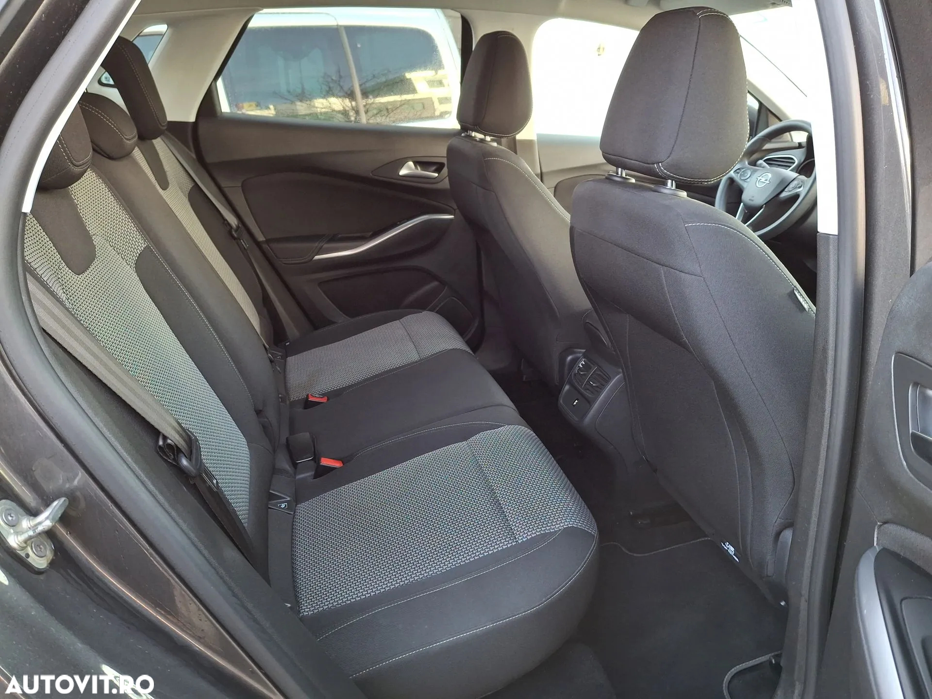 Opel Grandland X 1.5 D Start/Stop Automatik Business Edition - 16