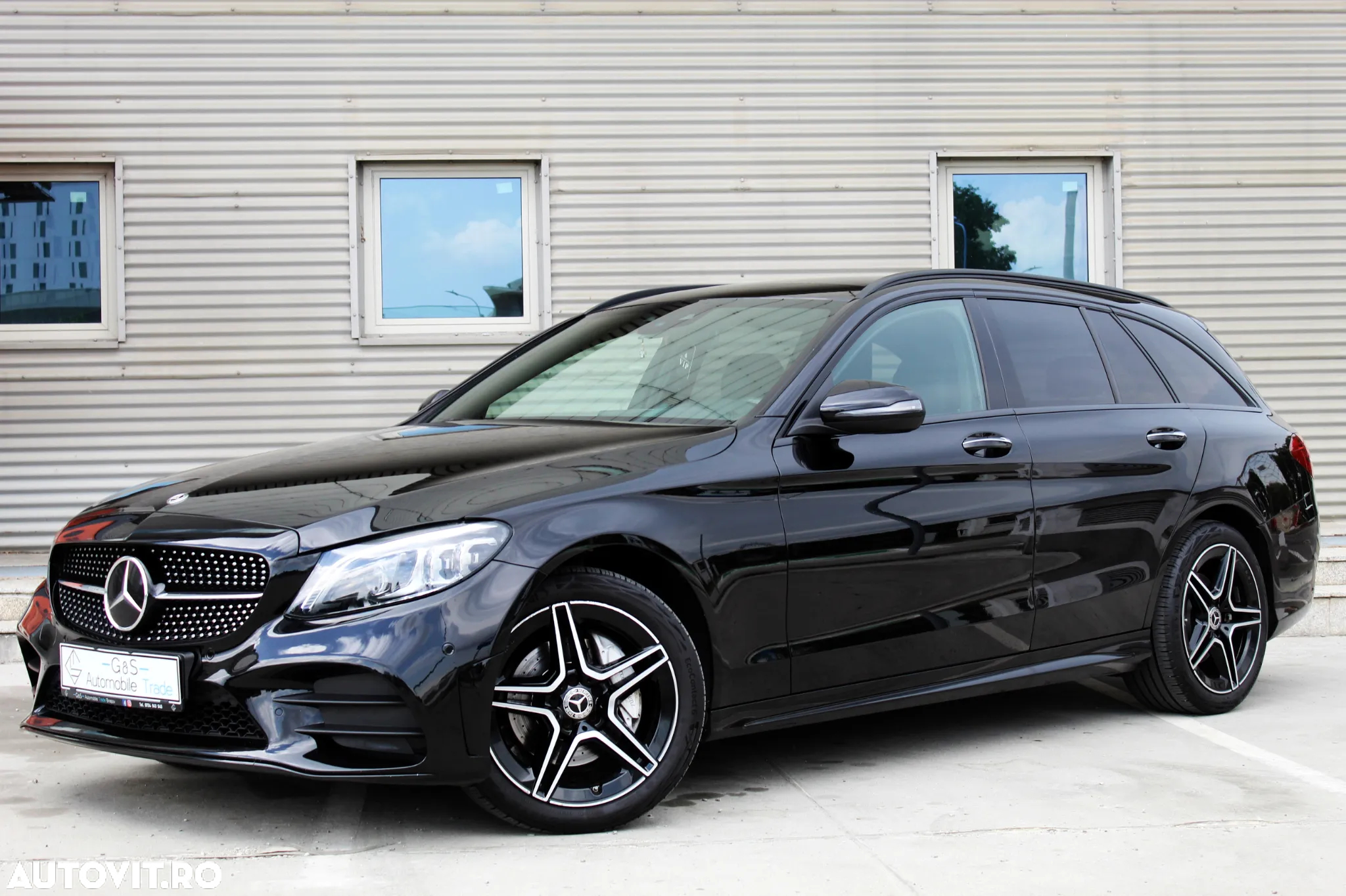 Mercedes-Benz C 220 d 4Matic T 9G-TRONIC AMG Line - 2
