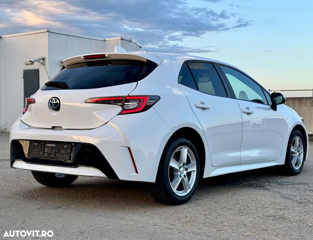 Toyota Corolla 1.8 HSD Business - 6