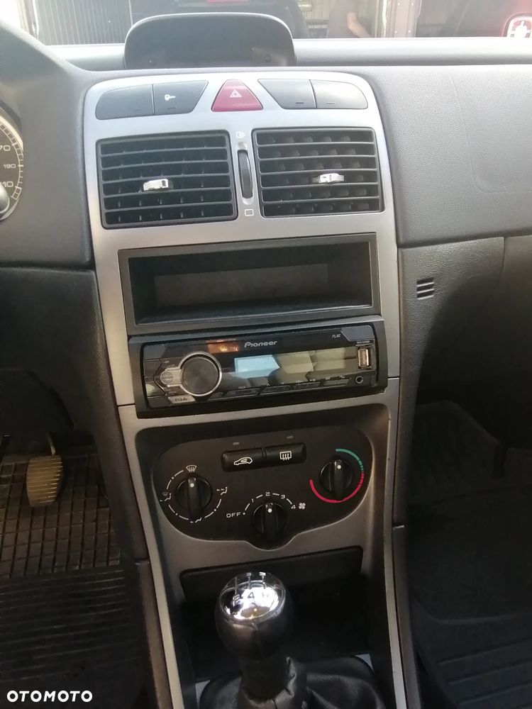 Peugeot 307 1.4 XR - 7