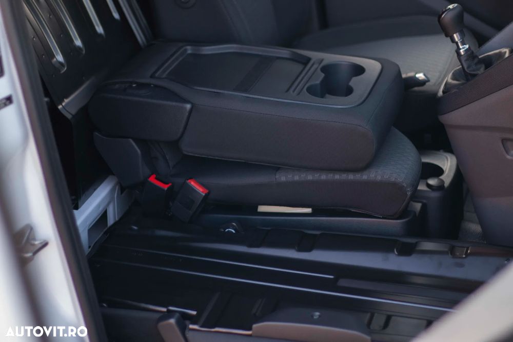 Ford Transit Connect - 23