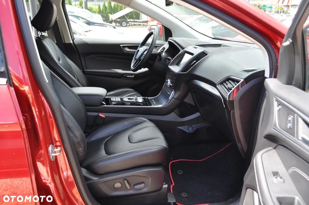 Ford Edge - 32