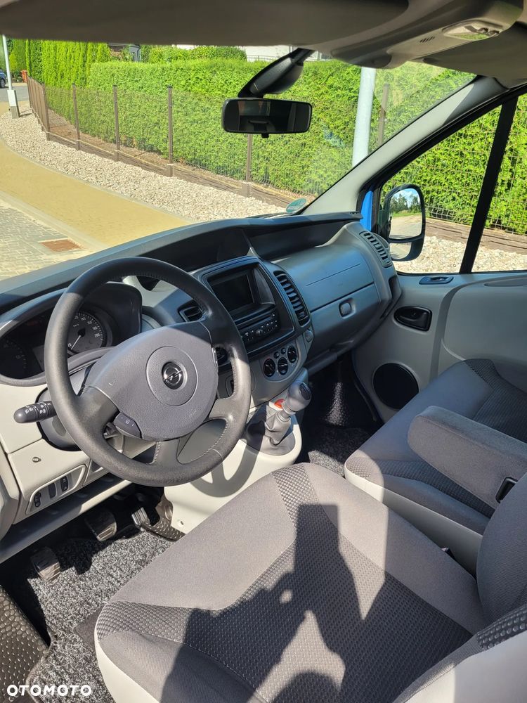 Opel Vivaro - 10