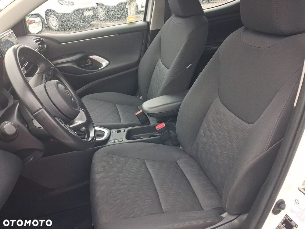 Toyota Yaris - 11