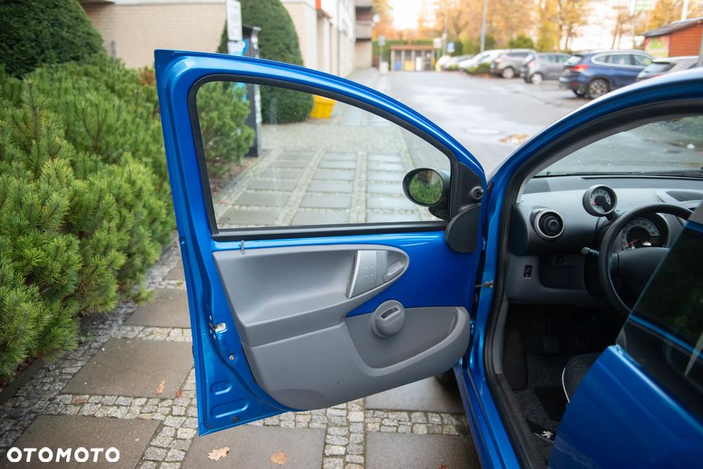 Peugeot 107 70 Millesim 200 - 16