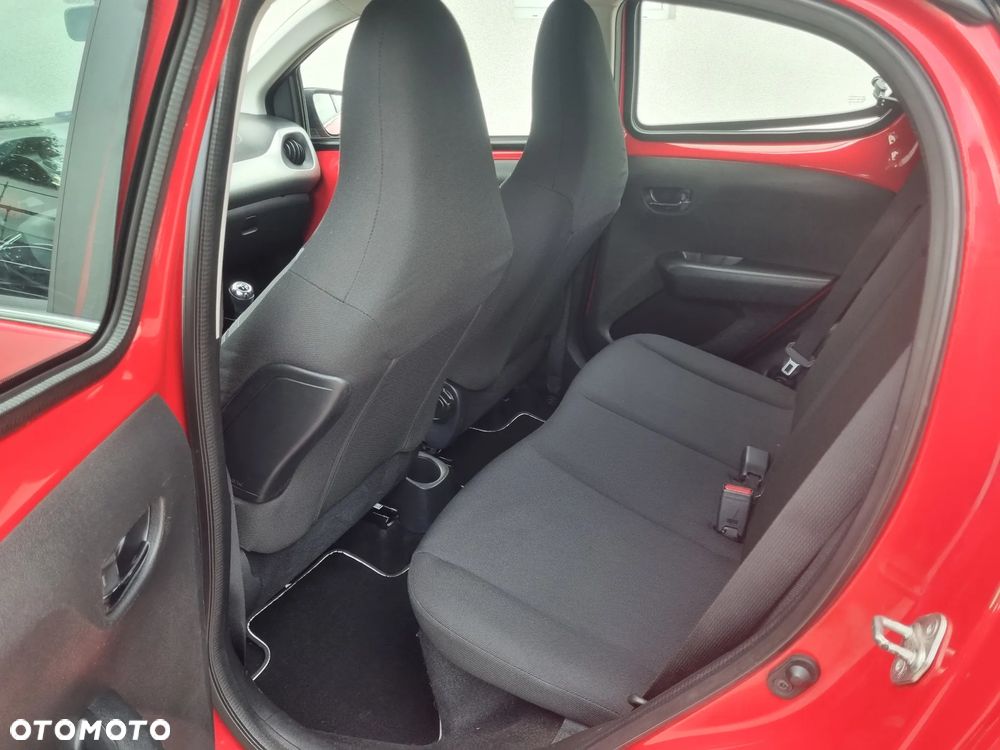 Peugeot 108 - 8