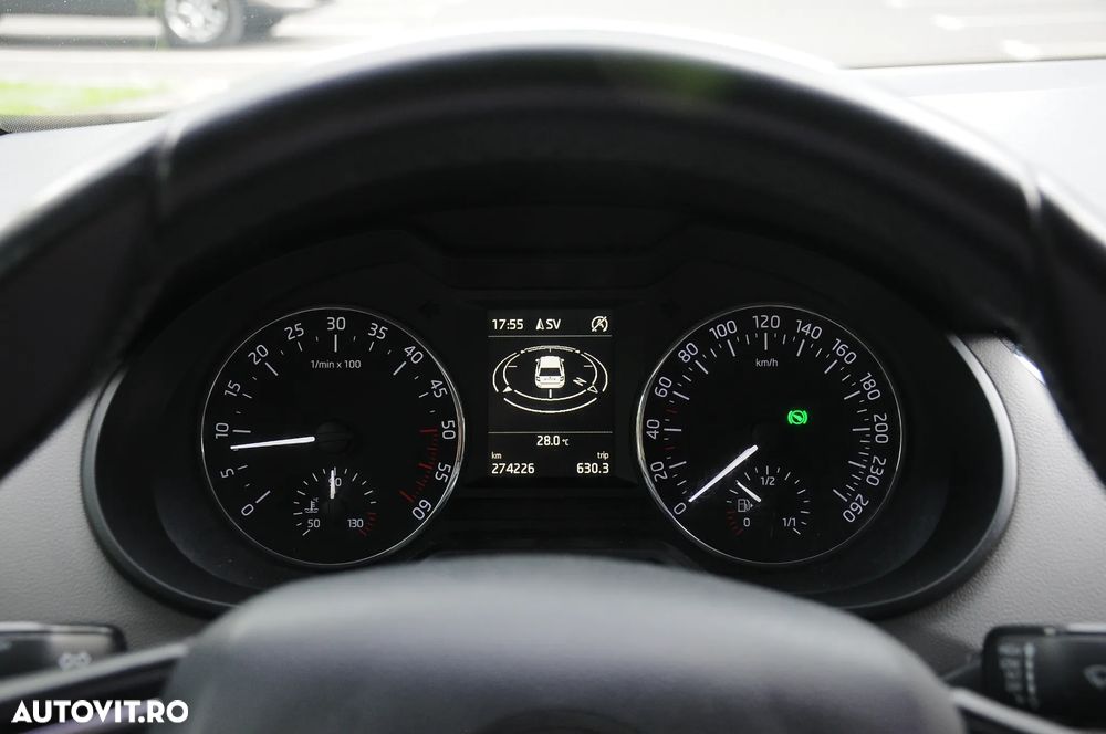 Skoda Octavia 1.6 TDI DSG Style - 14