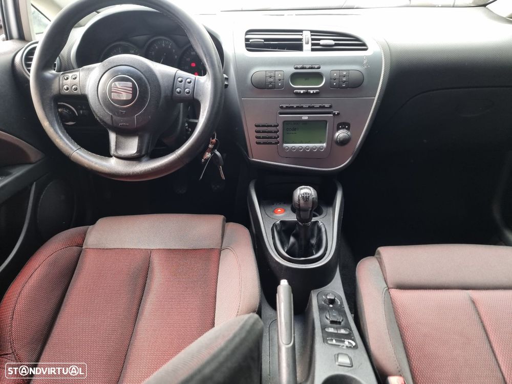 Alfa Romeo 159 Sportwagon 1.9 JTDm 16V 280 - 28