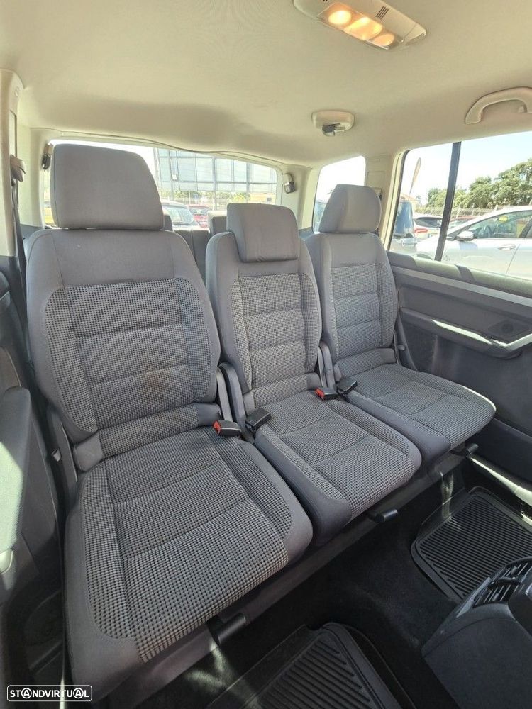 VW Touran 2.0 TDI Blue.Highline 7L - 13