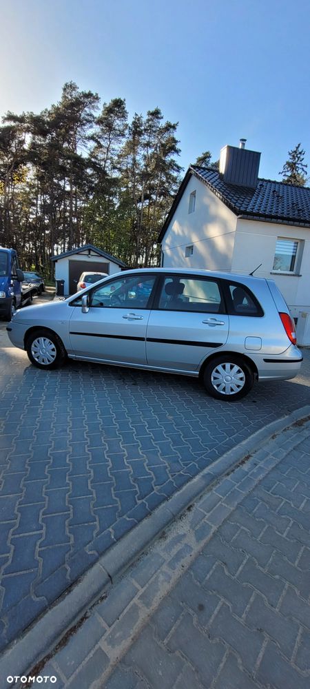 Suzuki Liana Kombi 1.6 Comfort - 3