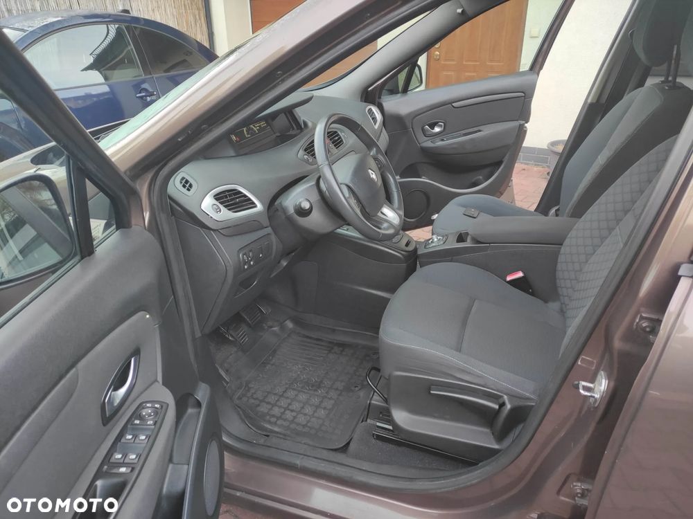 Renault Scenic 1.9 dCi Expression - 9