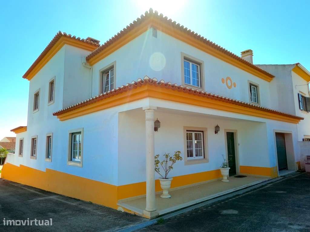 Moradia T4 com jardim, piscina e garagem, muito perto de Óbidos e d... - Grande imagem: 2/45