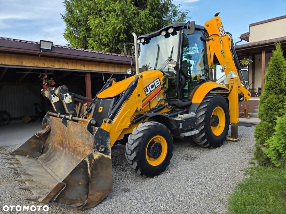 JCB 3CX - 8