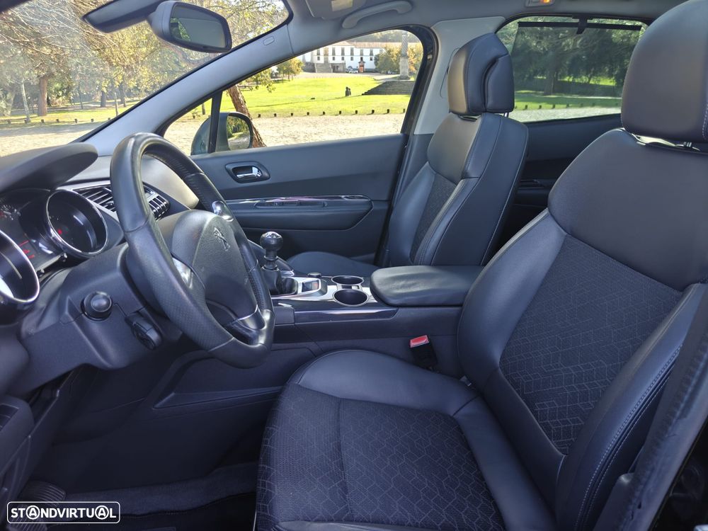 Peugeot 3008 1.6 HDi Allure - 14
