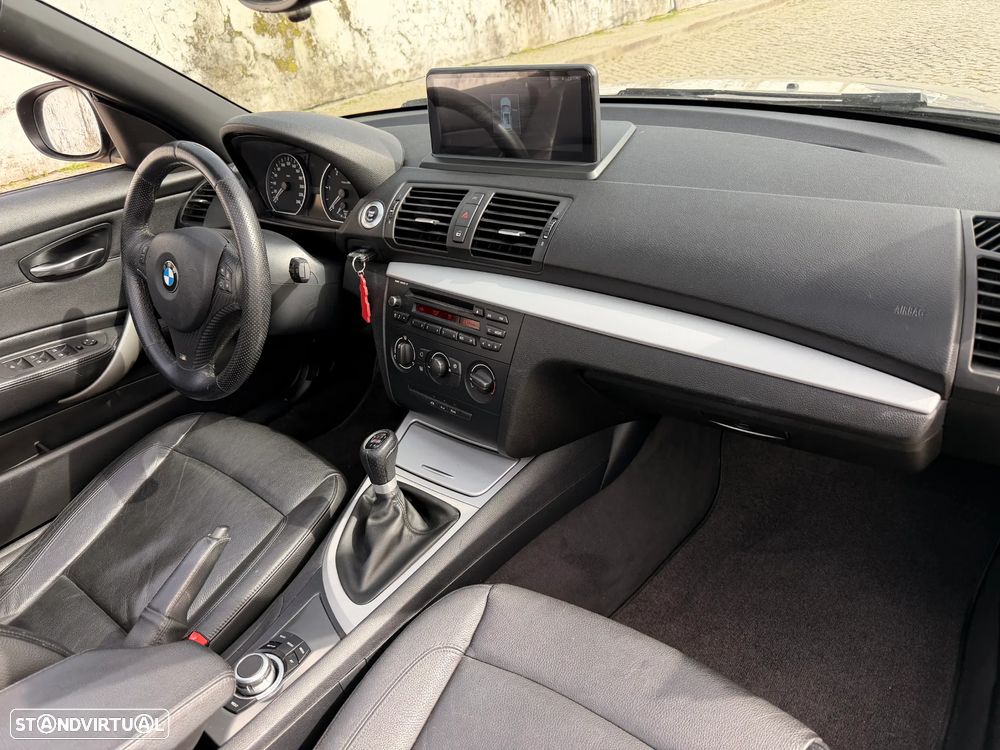 BMW 118 d Limited Edition Lifestyle c/ M Sport Pack - 14