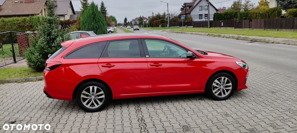 Hyundai i30 Fastback 1.6 CRDI Premium DCT - 8