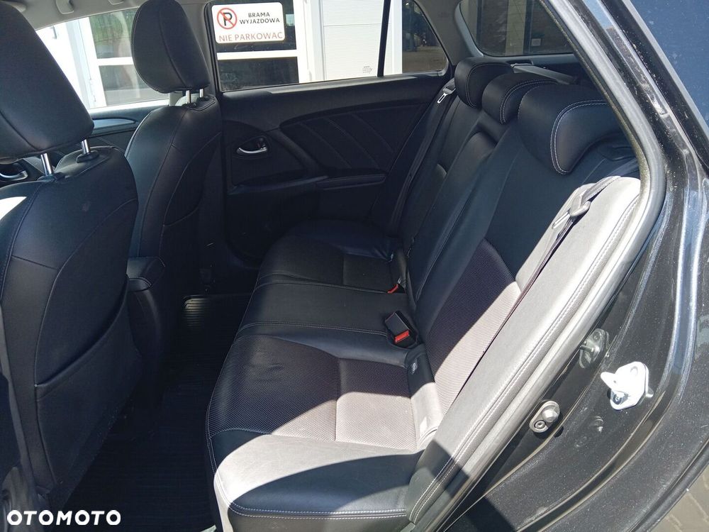 Toyota Avensis - 13
