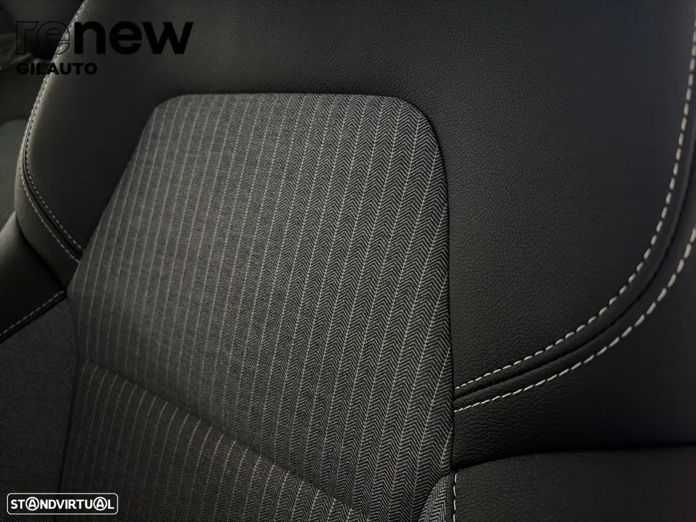 Renault Clio 1.0 TCe Techno Bi-Fuel - 23