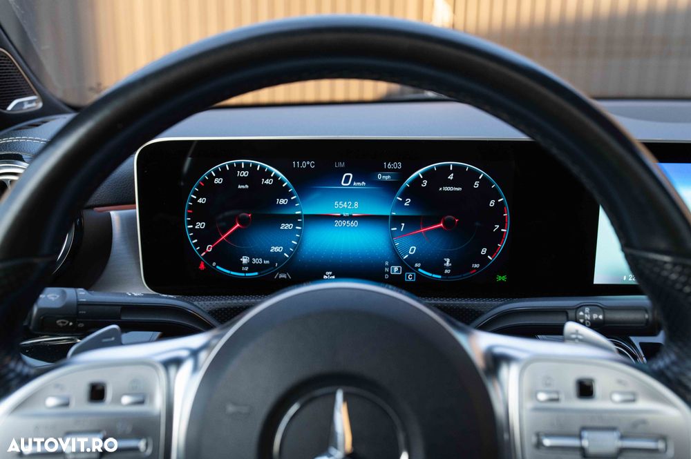 Mercedes-Benz CLA 220 4Matic 7G-DCT AMG Line - 14