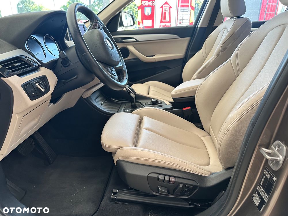 BMW X1 sDrive18i GPF xLine - 11