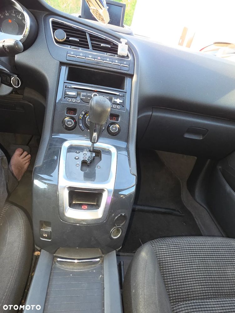 Peugeot 5008 2.0 HDi Allure 7os - 10