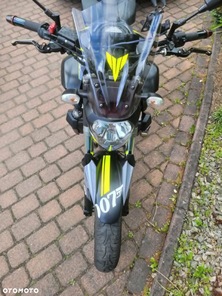 Yamaha MT - 6