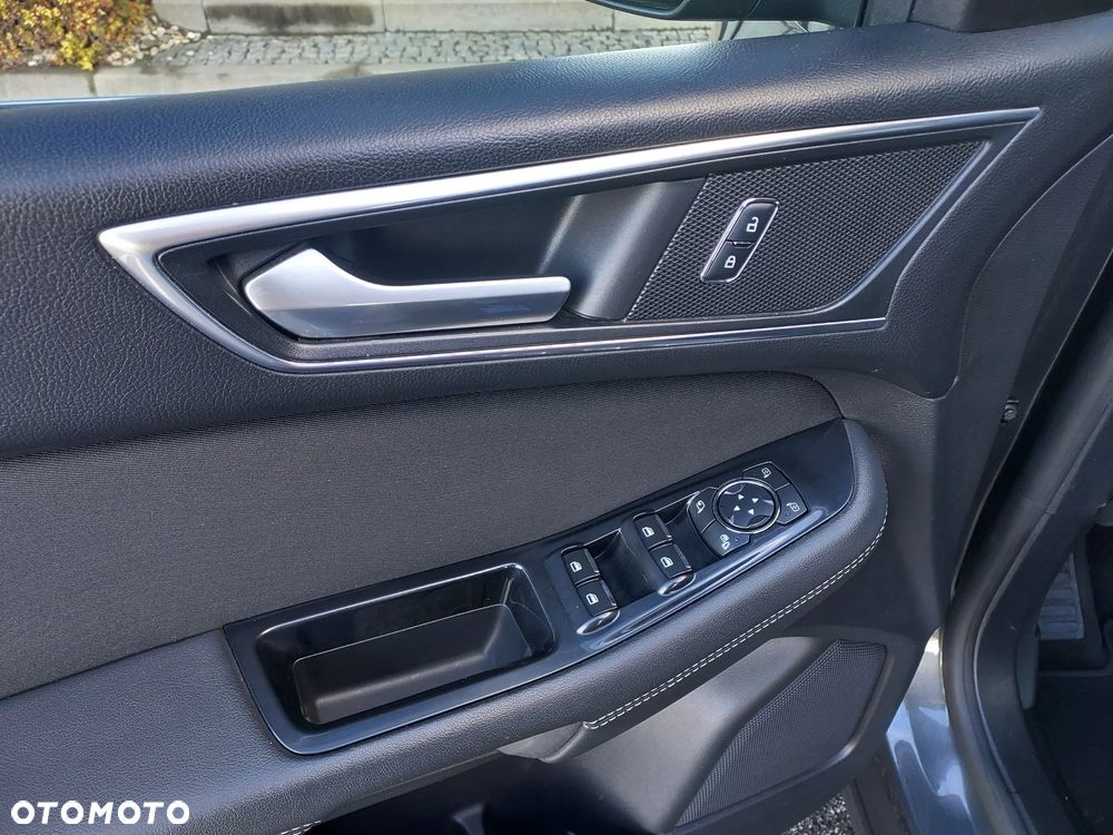 Ford S-Max 2.0 TDCi Titanium PowerShift - 36