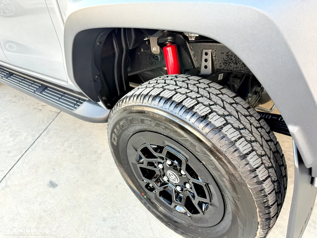 Toyota Hilux 2.8 D-4D 4WD GR Sport - 51