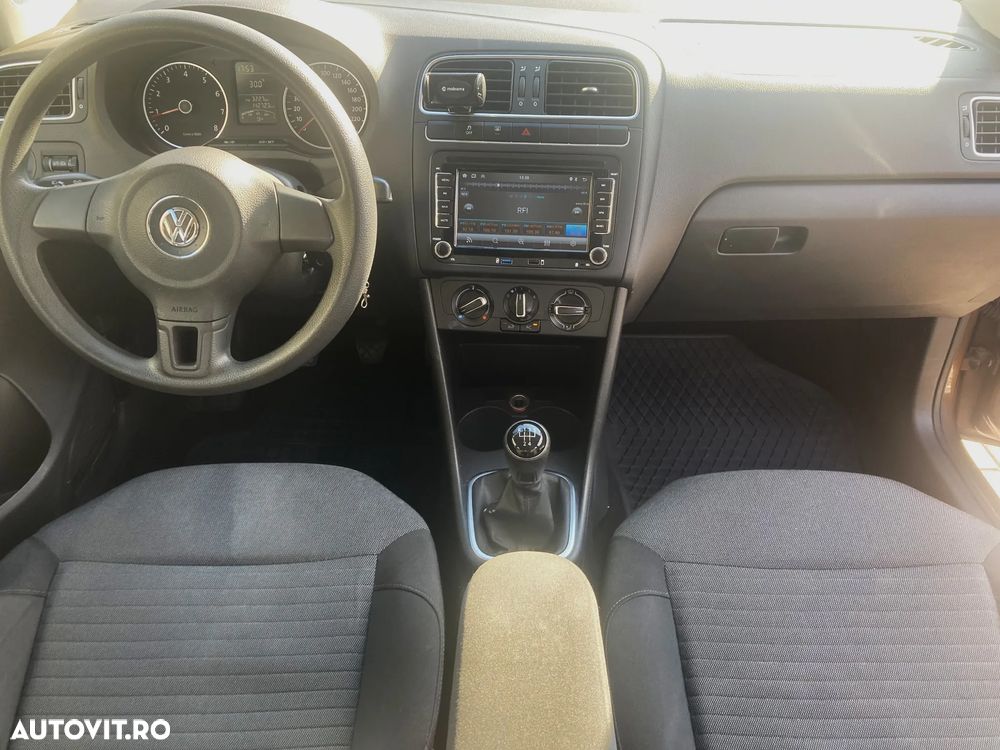 Volkswagen Polo 1.4 Higline - 6